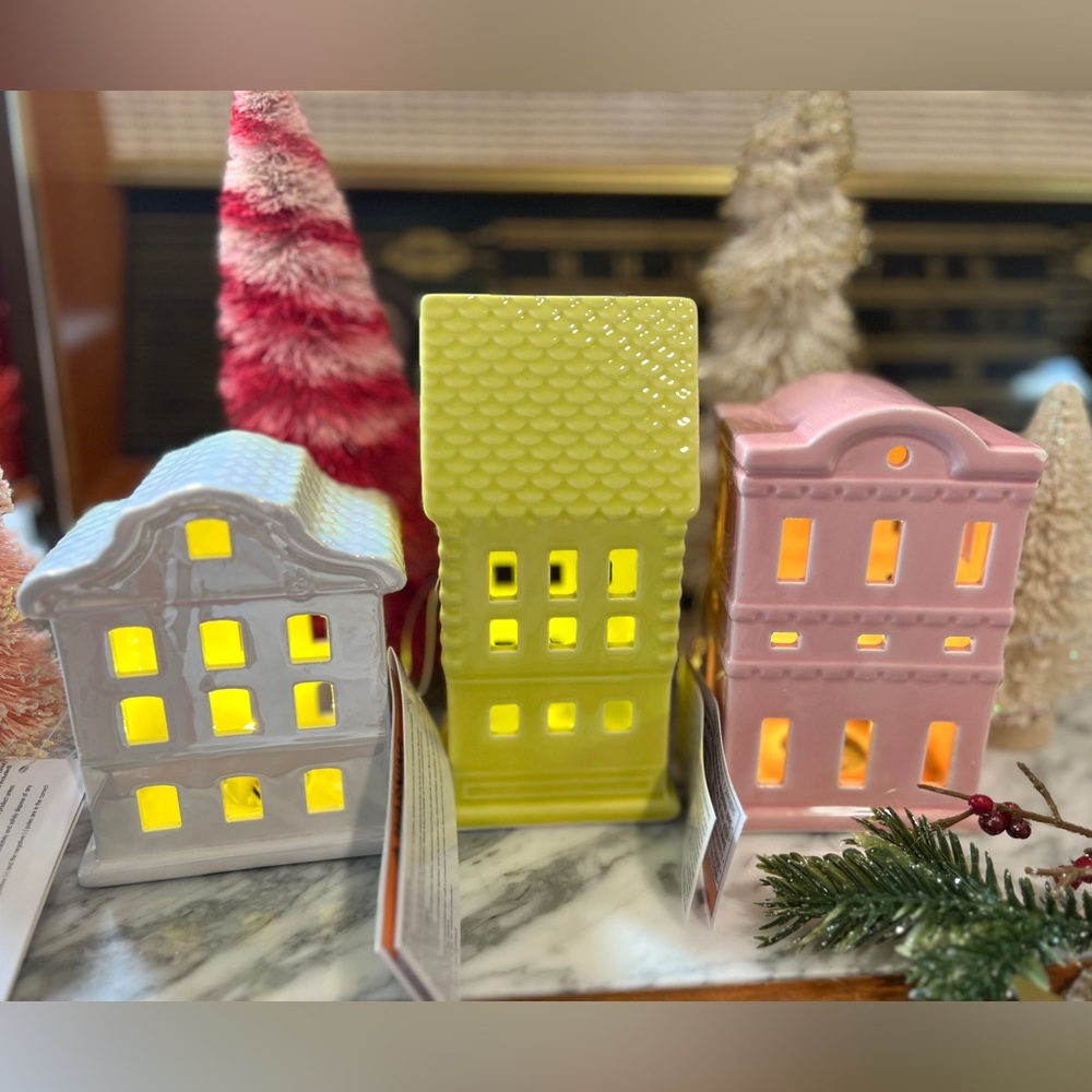 ✨NEW🏠Target Bullseye Playground 2024 Ceramic Christmas Light Up House SET❄️ - Picture 9 of 10
